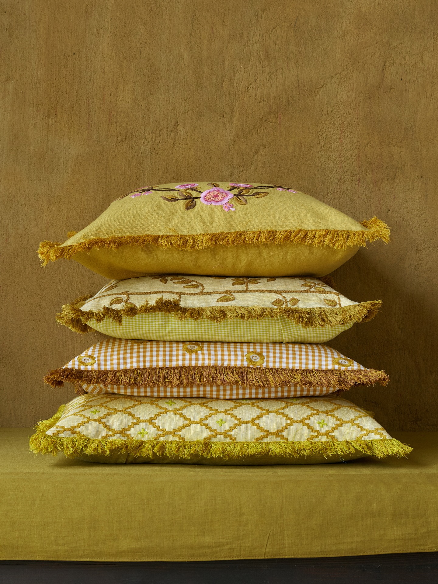 Bold hand embroidery | Jupe by Jackie